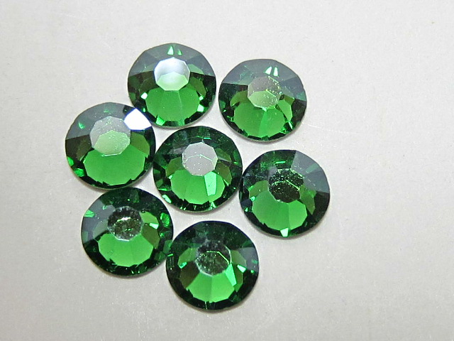 72 pcs. 20ss SHAMROCK MYSTIQUE (maxima) FLATBACK PRECIOSA Rhinestones